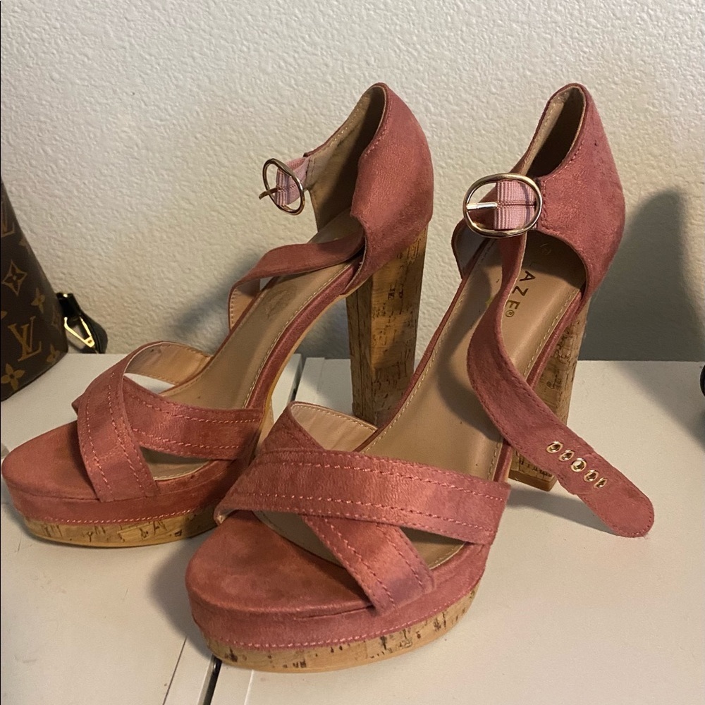 Pink cross heels